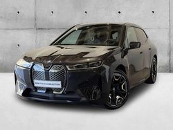Cinza sophisto metalizada brilhante Usado 2023 BMW iX Comfort Edition SUV | € 79.946 (Preço justo)
