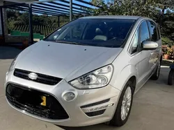 Cinzento Usado 2015 Ford S-MAX S Monovolume | € 12.500