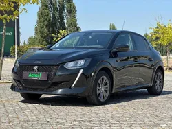 Preto Usado 2021 Peugeot e-2008 SUV | € 17.990 (Preço justo)