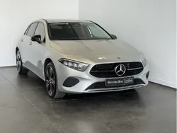Cinzento claro Usado 2023 Mercedes A250 | € 41.900 (Preço justo)