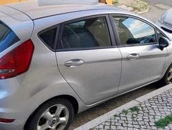 Cinzento Usado 2009 Ford Fiesta Citadino | € 4.200 (Preço justo)