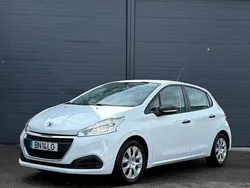 Branco Usado 2018 Peugeot 208 Access Citadino | € 9.800 (Preço justo)