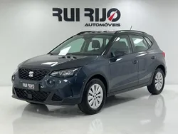 Cinza Usado 2023 Seat Arona Style SUV | € 15.990 (Preço justo)