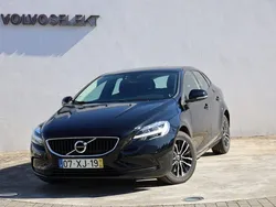 Preto Usado 2019 Volvo V40 Momentum Carrinha | € 19.700 (Preço justo)