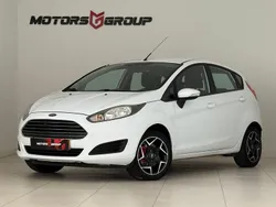 Branco Usado 2015 Ford Fiesta Business Edition Citadino | € 7.990 (Bom preço)