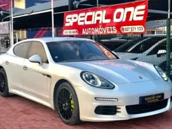 Cinzento Usado 2014 Porsche Panamera S E-Hybrid Sedan | € 46.999 (Preço elevado)