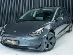 Cinzento Usado 2020 Tesla Model 3 Sedan | € 28.600 (Preço justo)