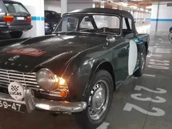 Verde Usado 1962 Triumph TR4 | € 38.500