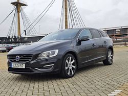 Preto Usado 2014 Volvo V60 Summum Carrinha | € 12.900 (Preço justo)