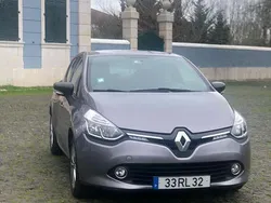 Cinzento Usado 2016 Renault Clio IV LIMITED Sedan | € 8.600 (Bom preço)