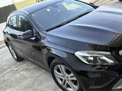 Usado 2015 Mercedes GLA180 SUV | € 14.900 (Caro)