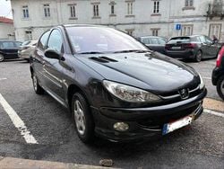 Usado 2005 Peugeot 206 Sedan | € 2.000 (Bom preço)