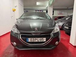 Cinza antracite Usado 2015 Peugeot 208 Active Citadino | € 8.500 (Preço justo)