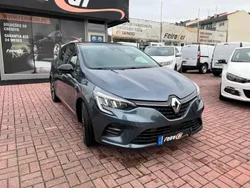 Cinza Usado 2022 Renault Clio V Zen | € 16.750 (Preço justo)