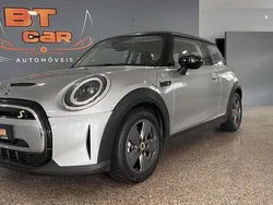 Cinzento Usado 2023 Mini Cooper Citadino | € 27.250