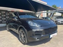 Preto Usado 2015 Porsche Cayenne SUV | € 36.490 (Preço justo)