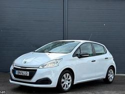 Branco Usado 2018 Peugeot 208 Access Citadino | € 9.800 (Preço justo)
