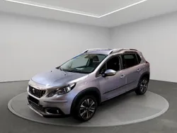 Cinzento Usado 2016 Peugeot 2008 Allure SUV | € 12.450 (Preço justo)