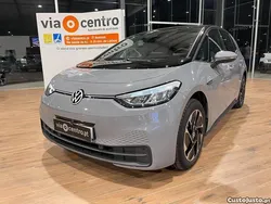 Cinza Usado 2023 VW ID.3 Pro Performance Citadino | € 29.750 (Preço justo)