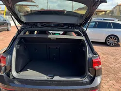 Preto Usado 2022 VW Golf VIII GTI | € 34.900 (Preço justo)