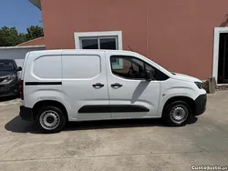 Branco Usado 2019 Peugeot Partner Monovolume | € 10.990 (Preço justo)