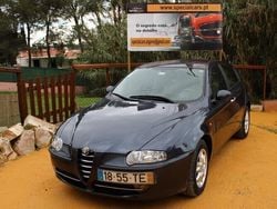 Azul Usado 2002 Alfa Romeo 147 Citadino | € 7.500
