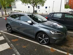 Cinzento Usado 2019 Volvo V40 Carrinha | € 24.500 (Caro)