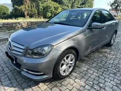 Cinzento Usado 2014 Mercedes C220 | € 15.490