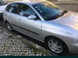 Cinzento Usado 2002 Seat Ibiza Citadino | € 2.200 (Super Preço)