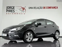 Preto Usado 2018 Opel Astra Dynamic Sedan | € 13.990 (Caro)