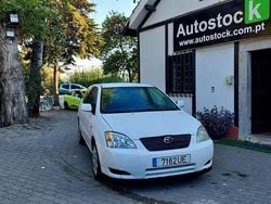 Branco Usado 2002 Toyota Corolla Citadino | € 2.500