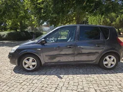 Usado 2008 Renault Mégane III Sedan | € 2.400 (Preço elevado)