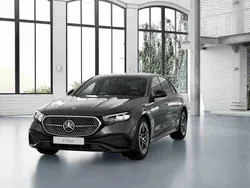 Cinzento Novo 2025 Mercedes E300 Sedan | € 84.425