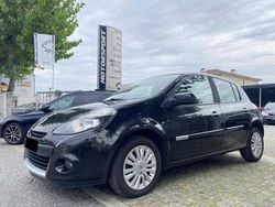 Preto Usado 2010 Renault Clio II | € 6.990 (Caro)