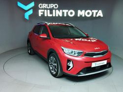 Vermelho Usado 2024 Kia Stonic SUV | € 17.990 (Preço justo)