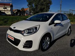 Branco Usado 2015 Kia Rio | € 8.950 (Preço justo)