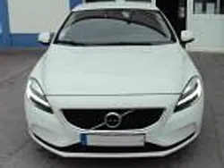 Branco Usado 2018 Volvo V40 Momentum Carrinha | € 14.250 (Preço justo)