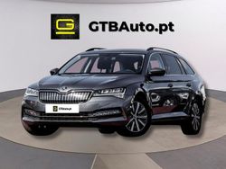Cinzento Usado 2023 Skoda Superb | € 31.999
