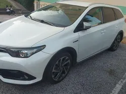 Usado 2018 Toyota Auris Hybrid Sedan | € 11.500