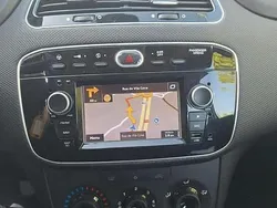 Branco Usado 2016 Fiat Punto Easy Citadino | € 6.990 (Preço justo)