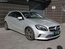 Cinza Usado 2016 Mercedes A180 Style Citadino | € 16.990 (Preço justo)
