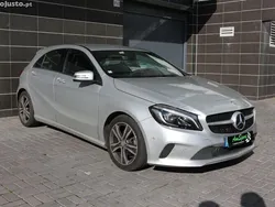 Cinza Usado 2016 Mercedes A180 Style Citadino | € 16.990 (Preço justo)
