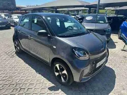 Cinza Usado 2020 Smart ForFour Electric Drive Passion | € 16.990