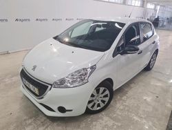 Branco Usado 2013 Peugeot 208 Citadino | € 8.480 (Preço justo)