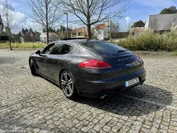 Cinza Usado 2014 Porsche Panamera S E-Hybrid Sedan | € 39.950 (Preço justo)