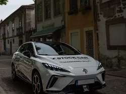 Branco Usado 2024 MG MG4 EV Luxury Citadino | € 34.900 (Bom preço)