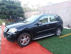 Usado 2006 Mercedes ML320 SUV | € 12.500