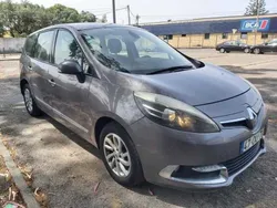Cinzento Usado 2013 Renault Grand Scénic III Monovolume | € 7.500 (Bom preço)