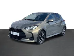 Bronze (pintura metalizada) Usado 2022 Toyota Yaris | € 23.259 (Preço justo)