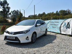 Branco Usado 2014 Toyota Auris Hybrid Carrinha | € 11.750